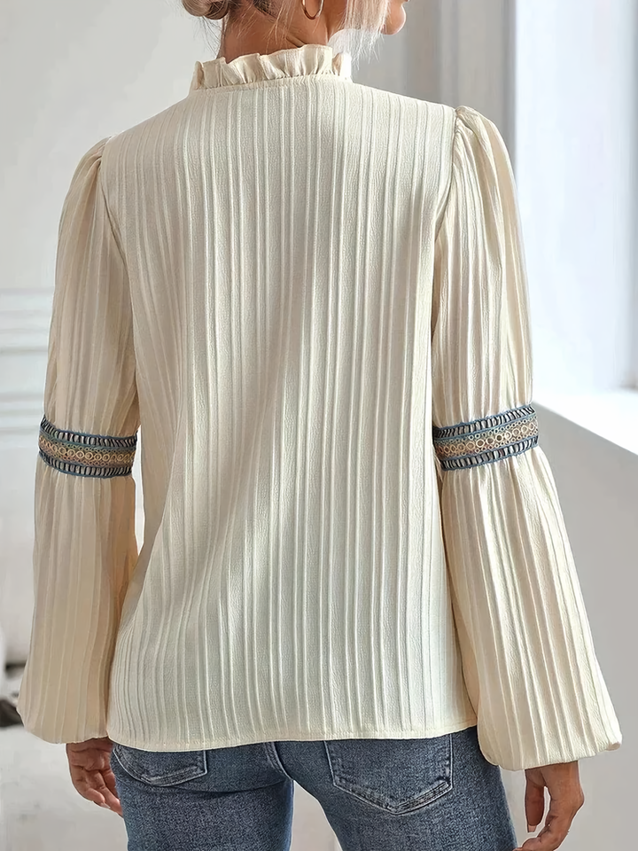 Daniela | Blusa de encaje elegante